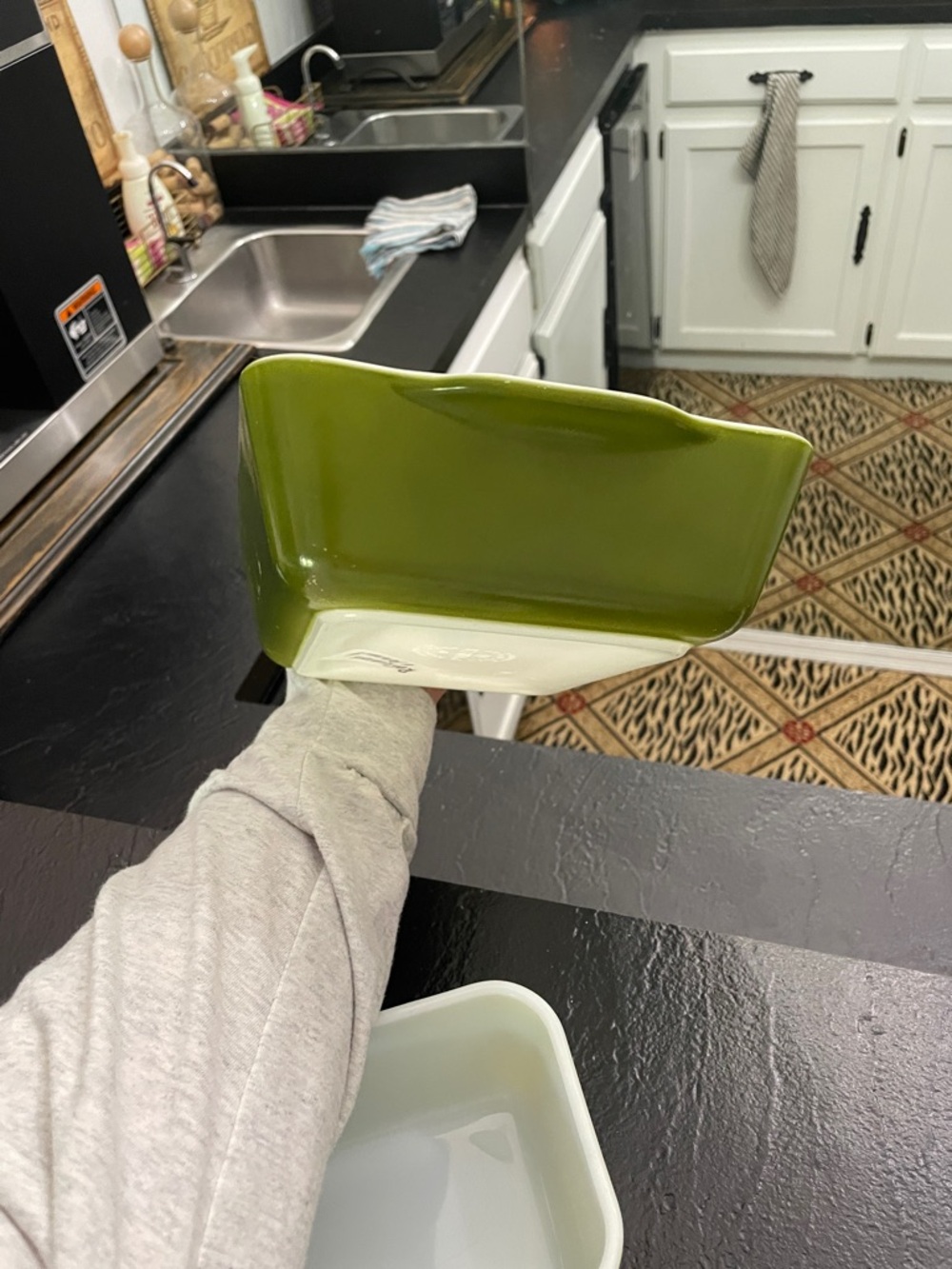 Pyrex Verde Frigie Set- No Lids Vintage Yellow Glass Baking/Storage Dish Set - Picture 5 of 15